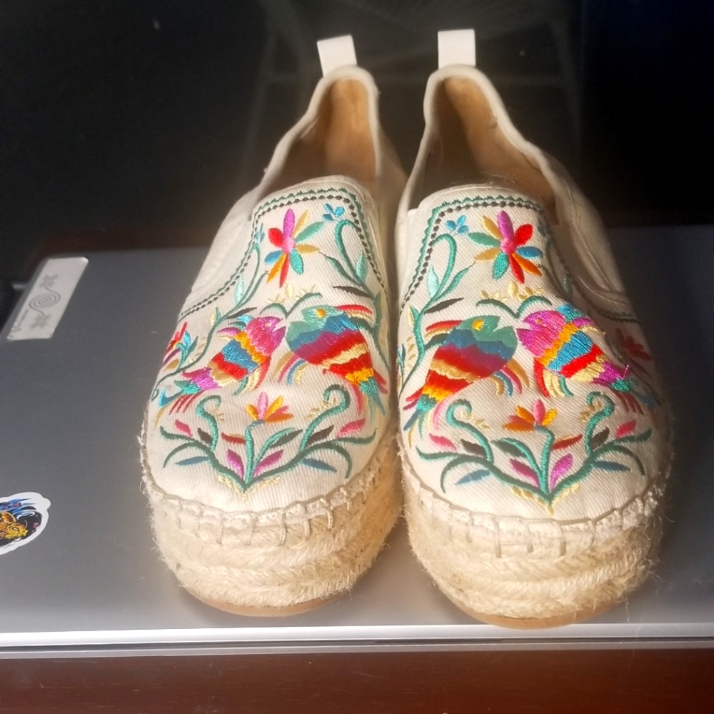 Sam Edelman White Embroidered Espedrilles size 10